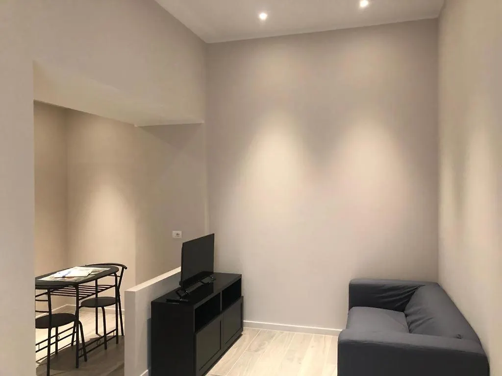 Cool Flat Apartment Milan