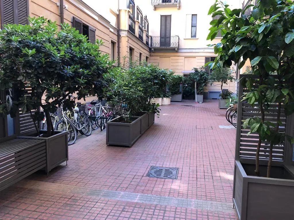 Cool Flat Apartment Milan