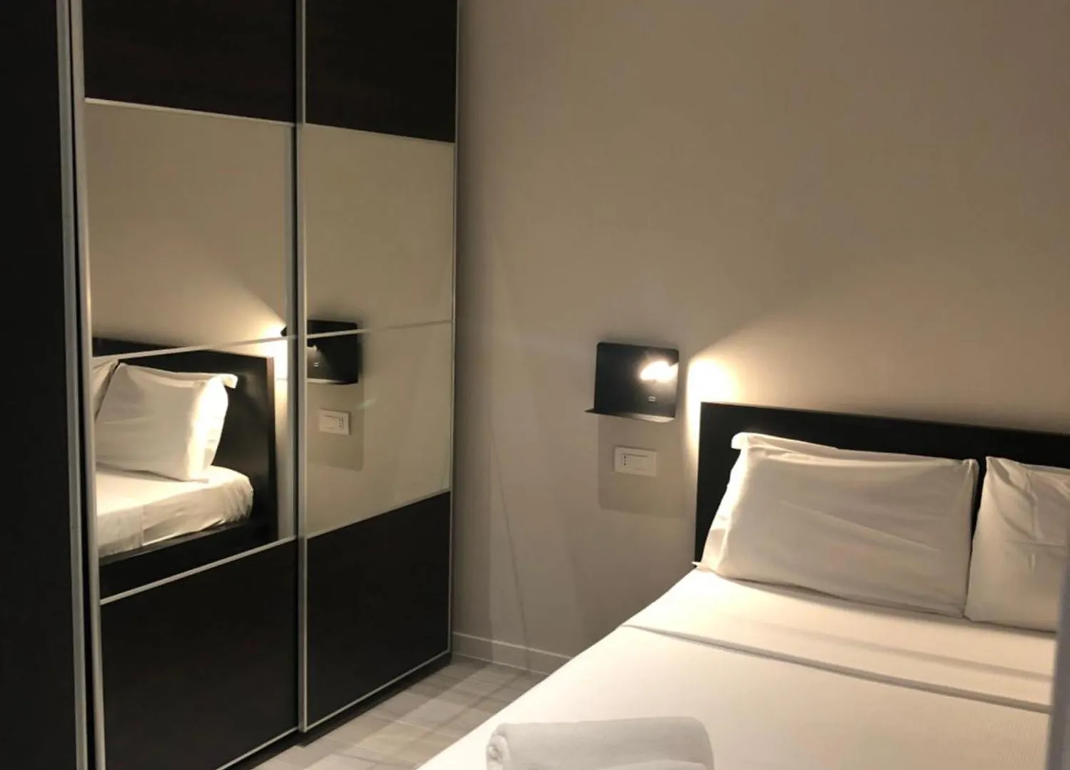 Cool Flat Apartment Milan