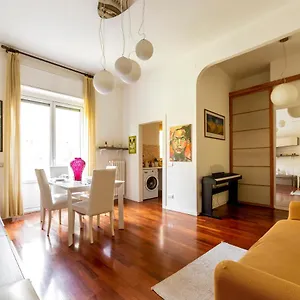 Appartamento Calvairate Balcony, Milano